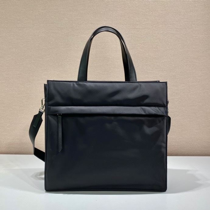 Pra*a tote bags